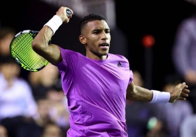 美腿玉足 美腿玉足